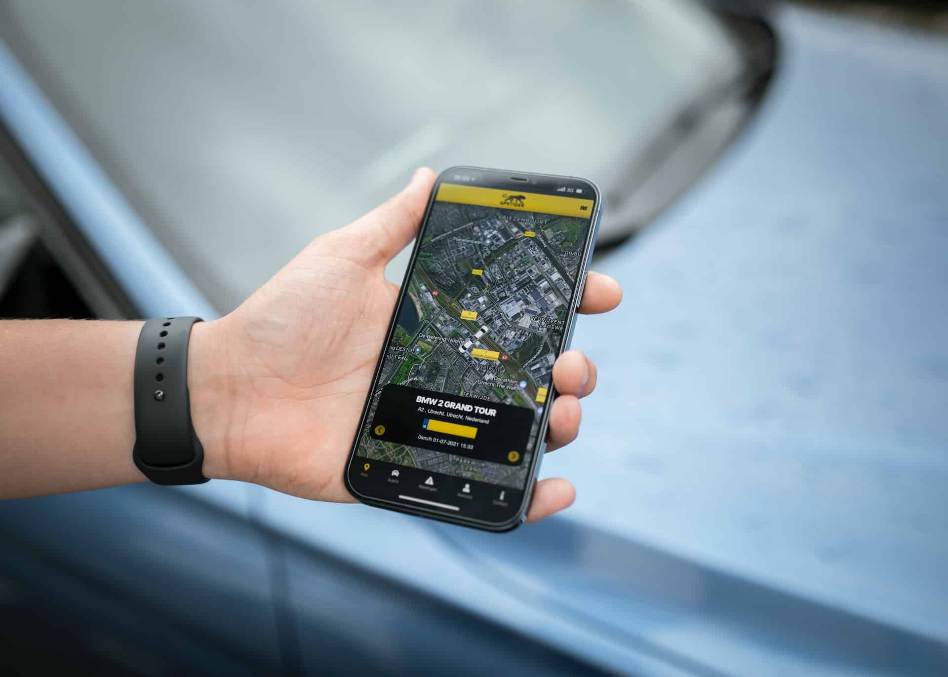 mostrando celular com gps ligado
