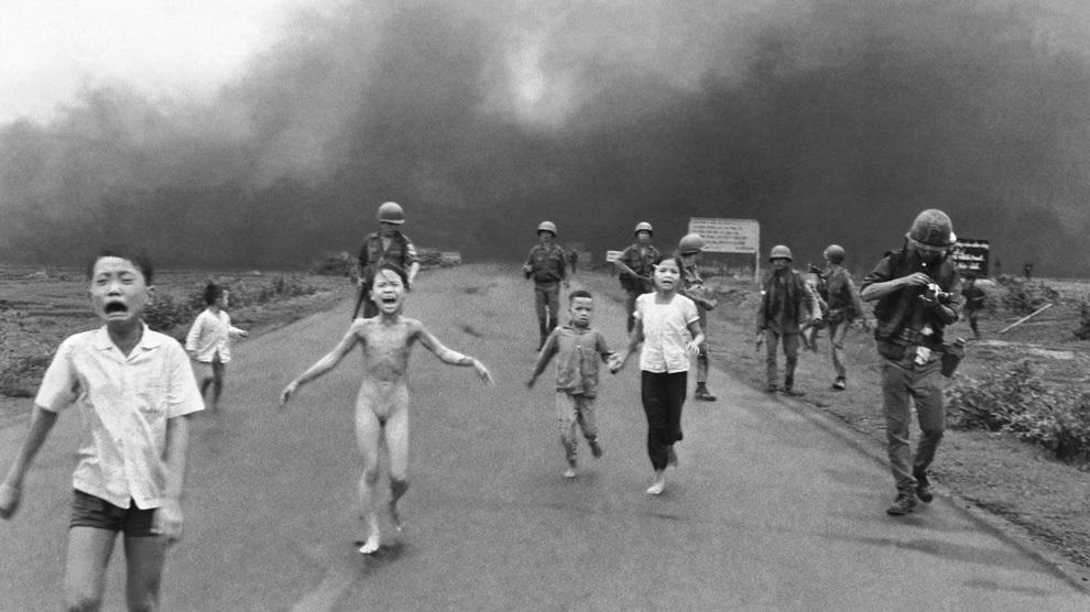 Menina do Napalm durante a Guerra do Vietnã.