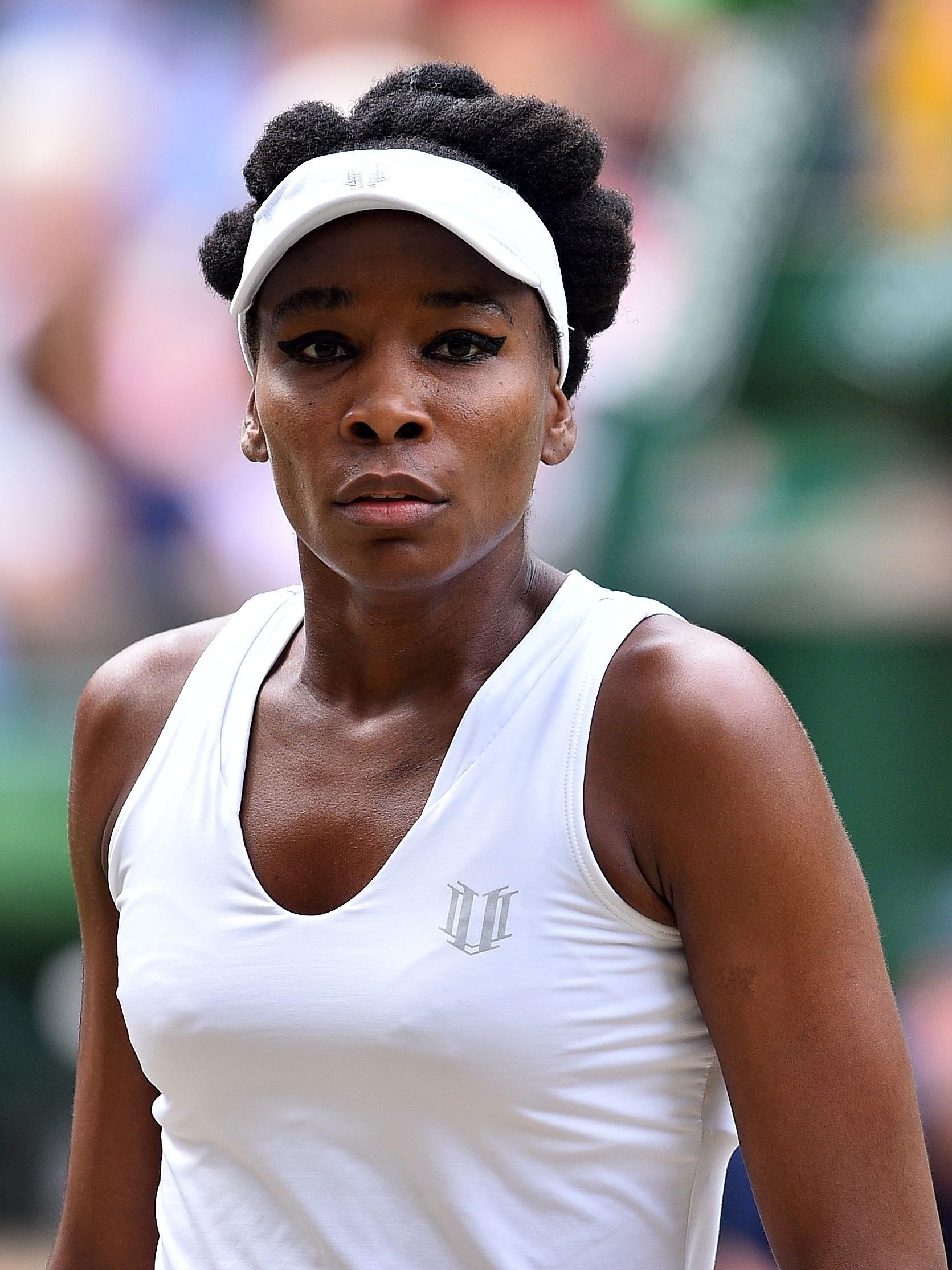 Fotografia de Venus Williams, tenista negra, em competição