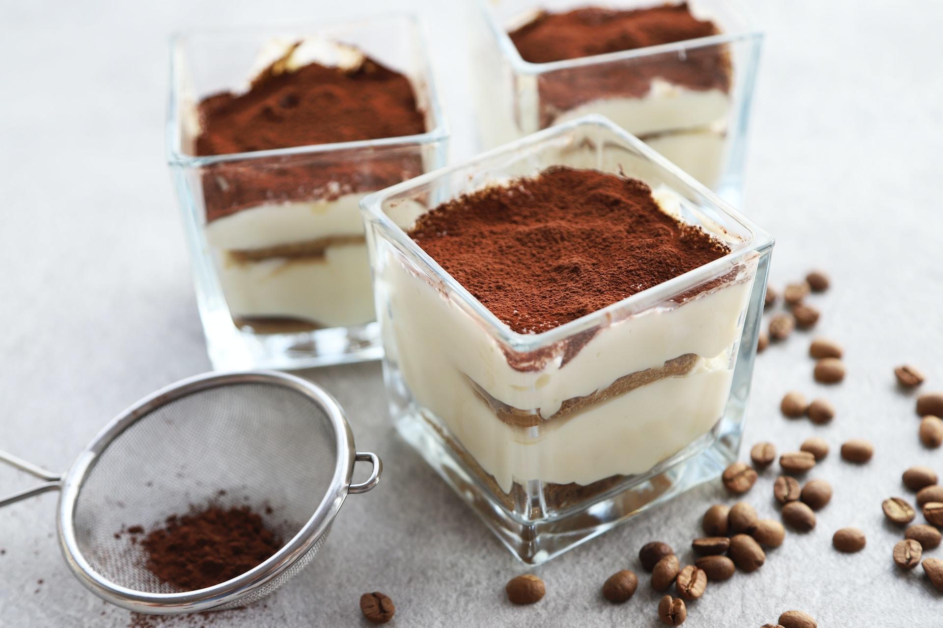 Taças individuais com Tiramisu