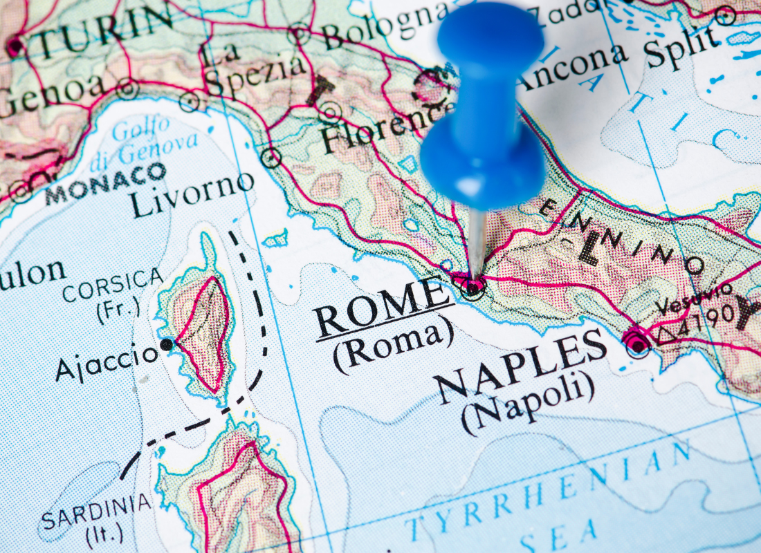 Mapa com um pin azul na cidade de Roma, Italia