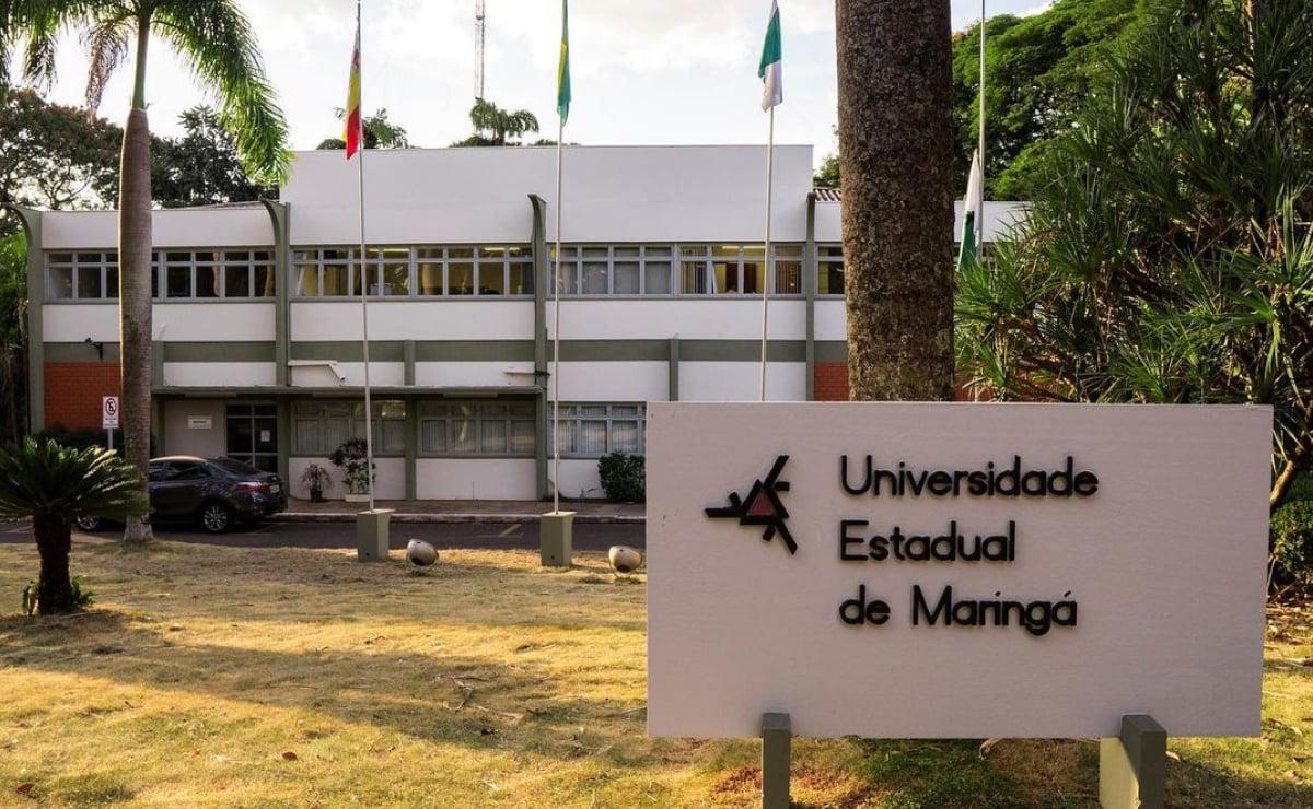Fotografia da placa Universidade Estadual de Maringá (UEM)