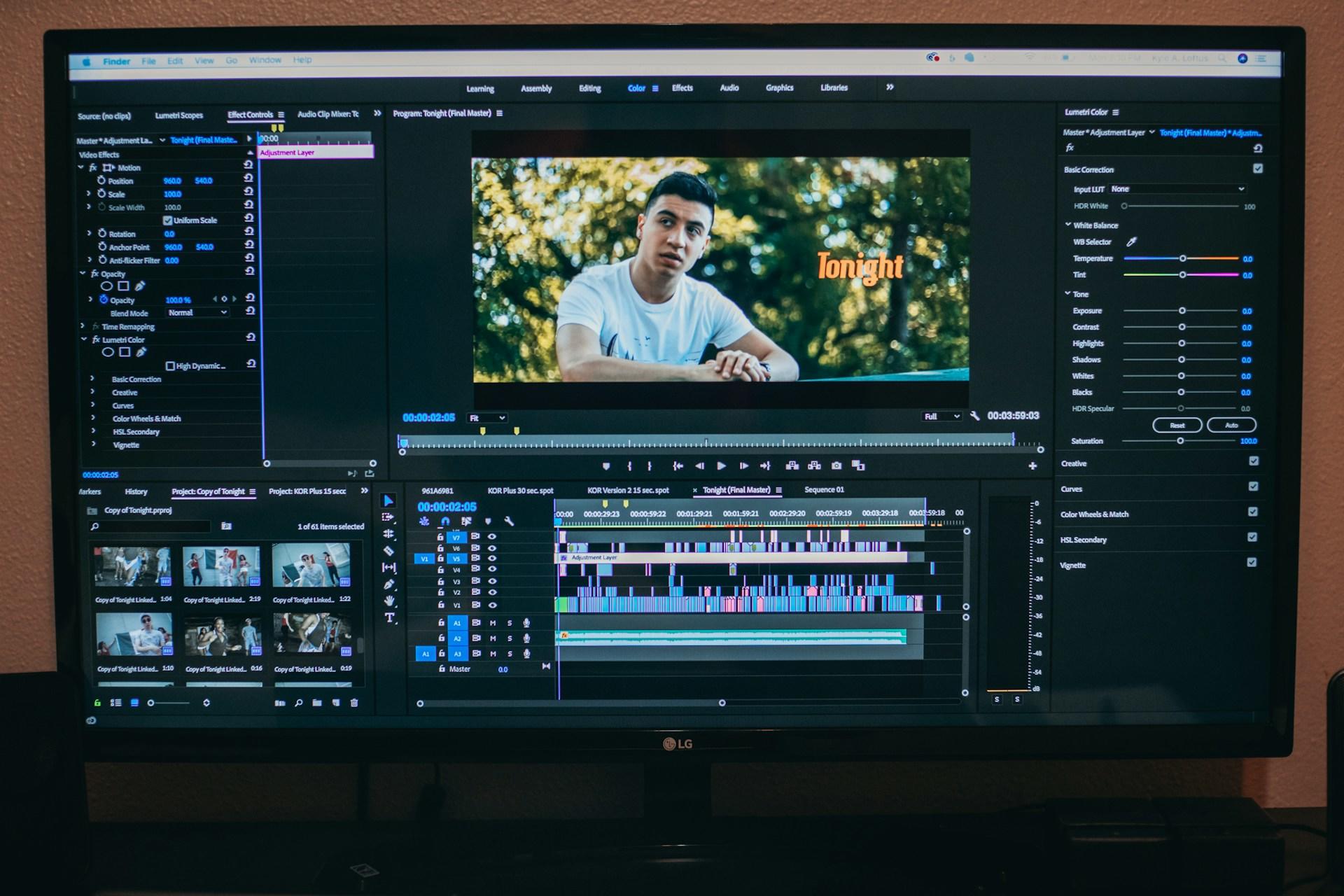 Tela de um computador com o programa after effects aberto.