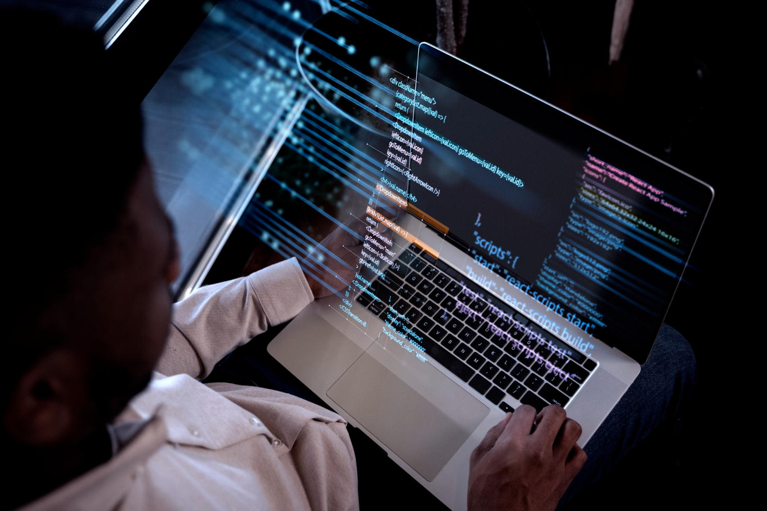 Desenvolvedor trabalhando com programação.