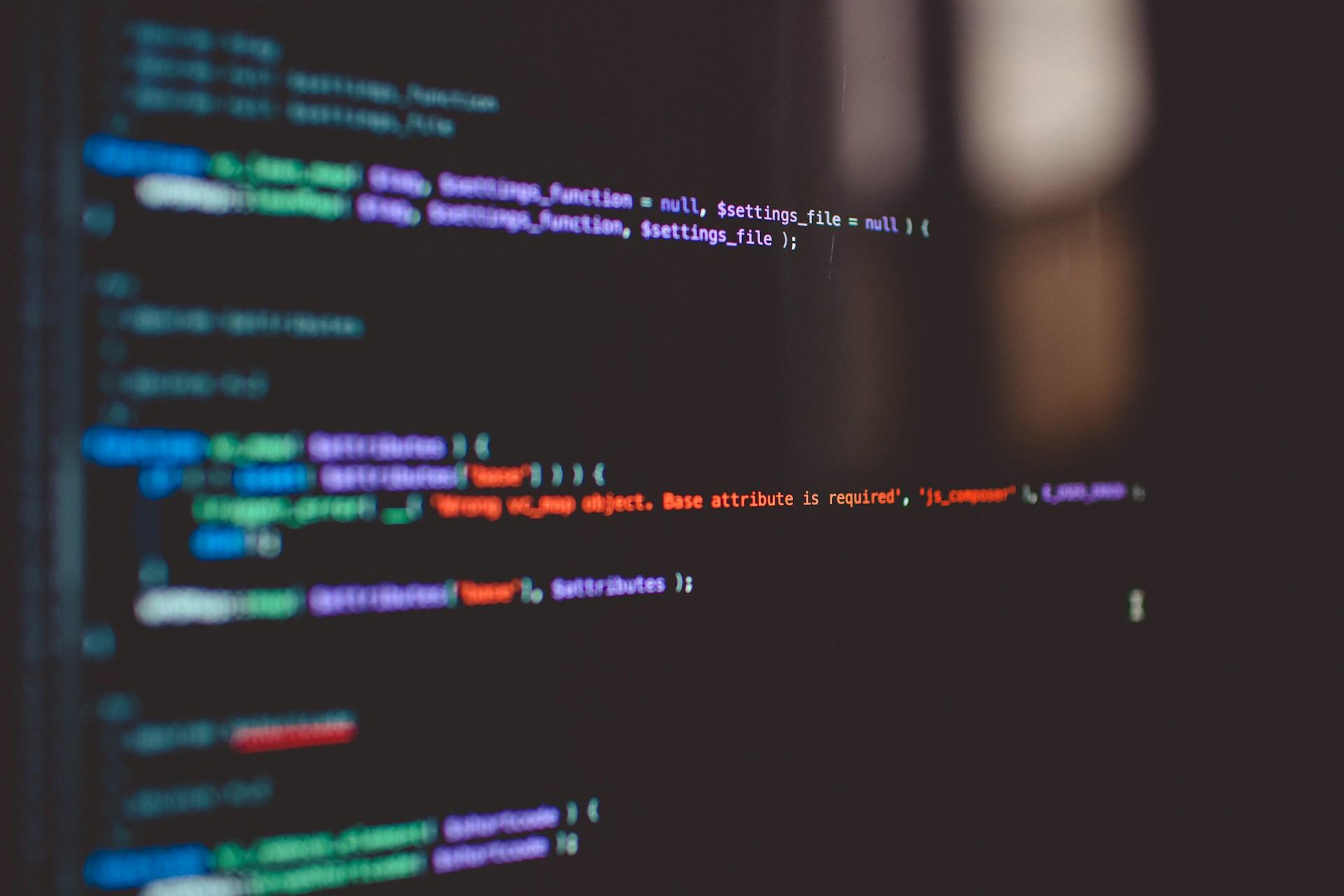 Fotografia com códigos de como criar HTML