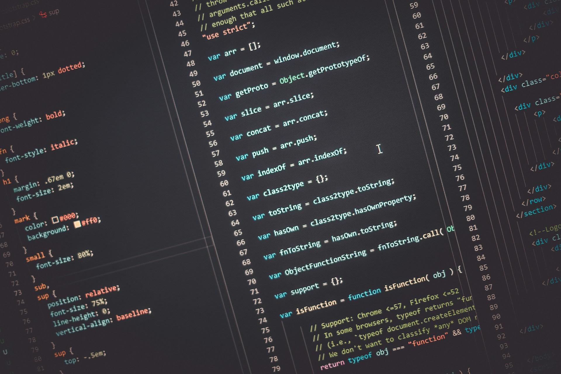 Códigos de HTML em uma tela de computador