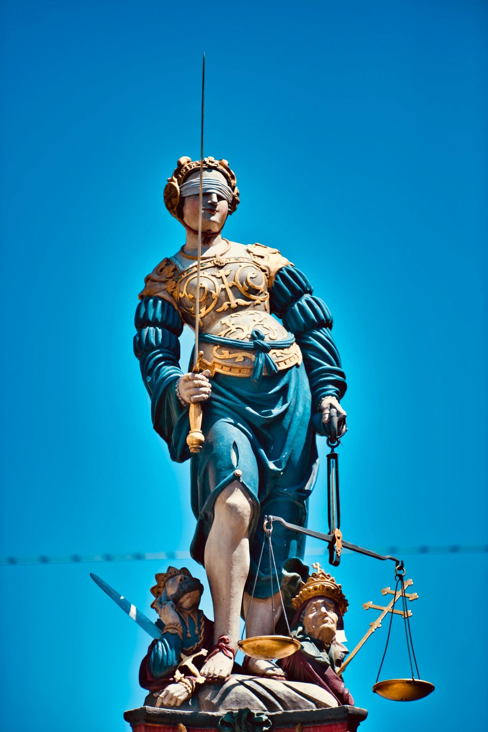 Estátua representativa da justiça.