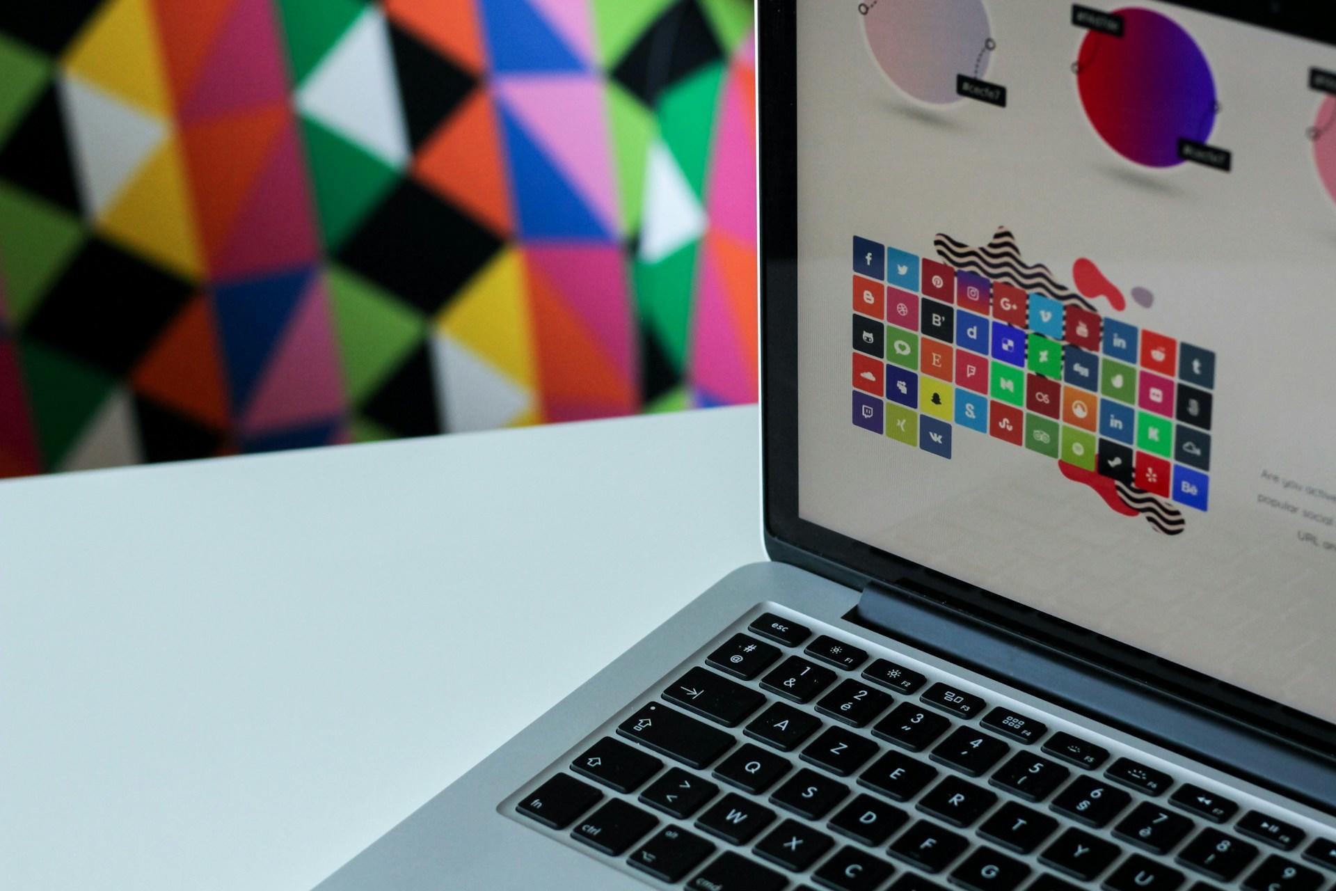 Fotografia de paleta de cores em Curso de design gráfico