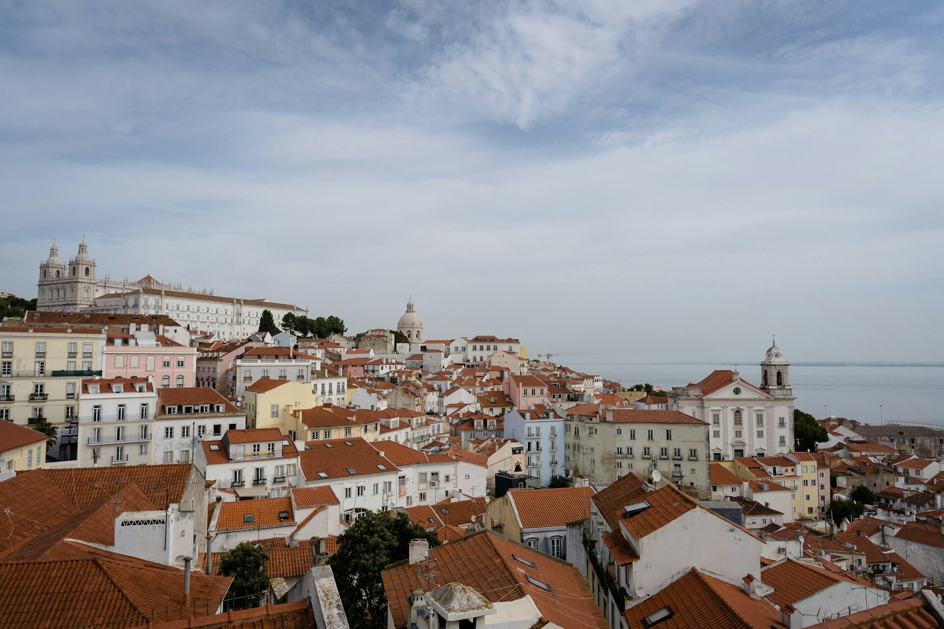 Imagem do bairro lisboeta da Alfama