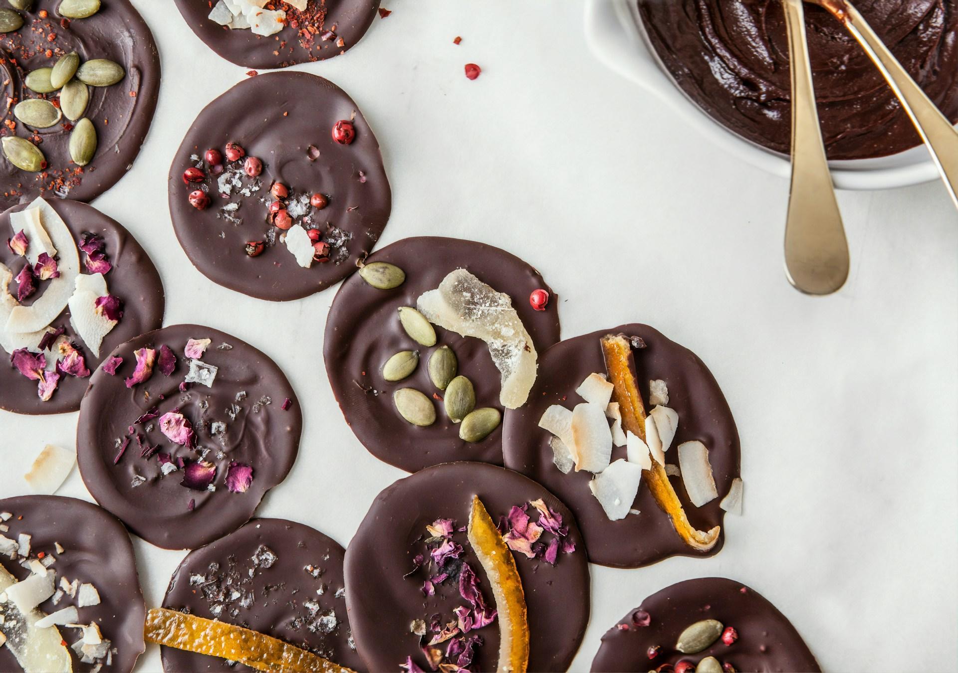 Doces de chocolate.