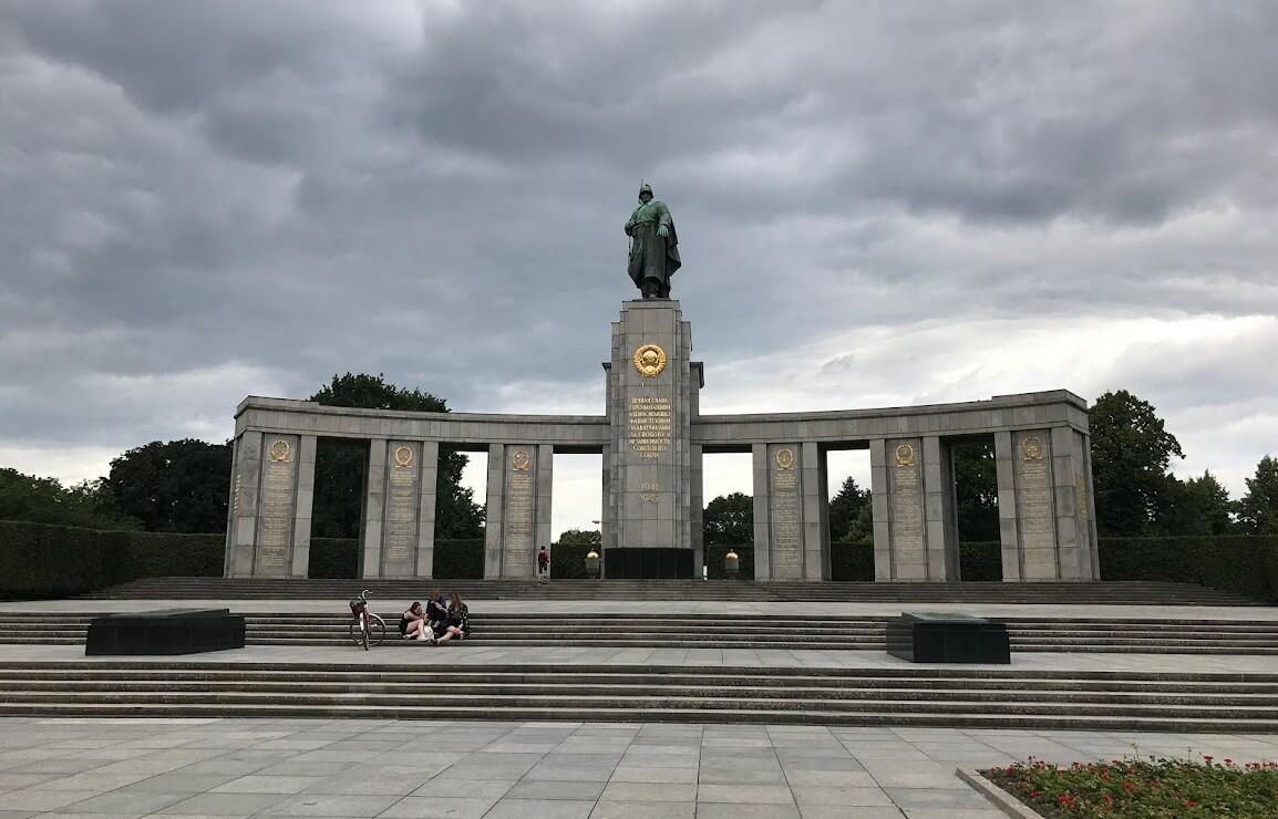Imagem de um memorial da Segunda Guerra Mundial em Berlim