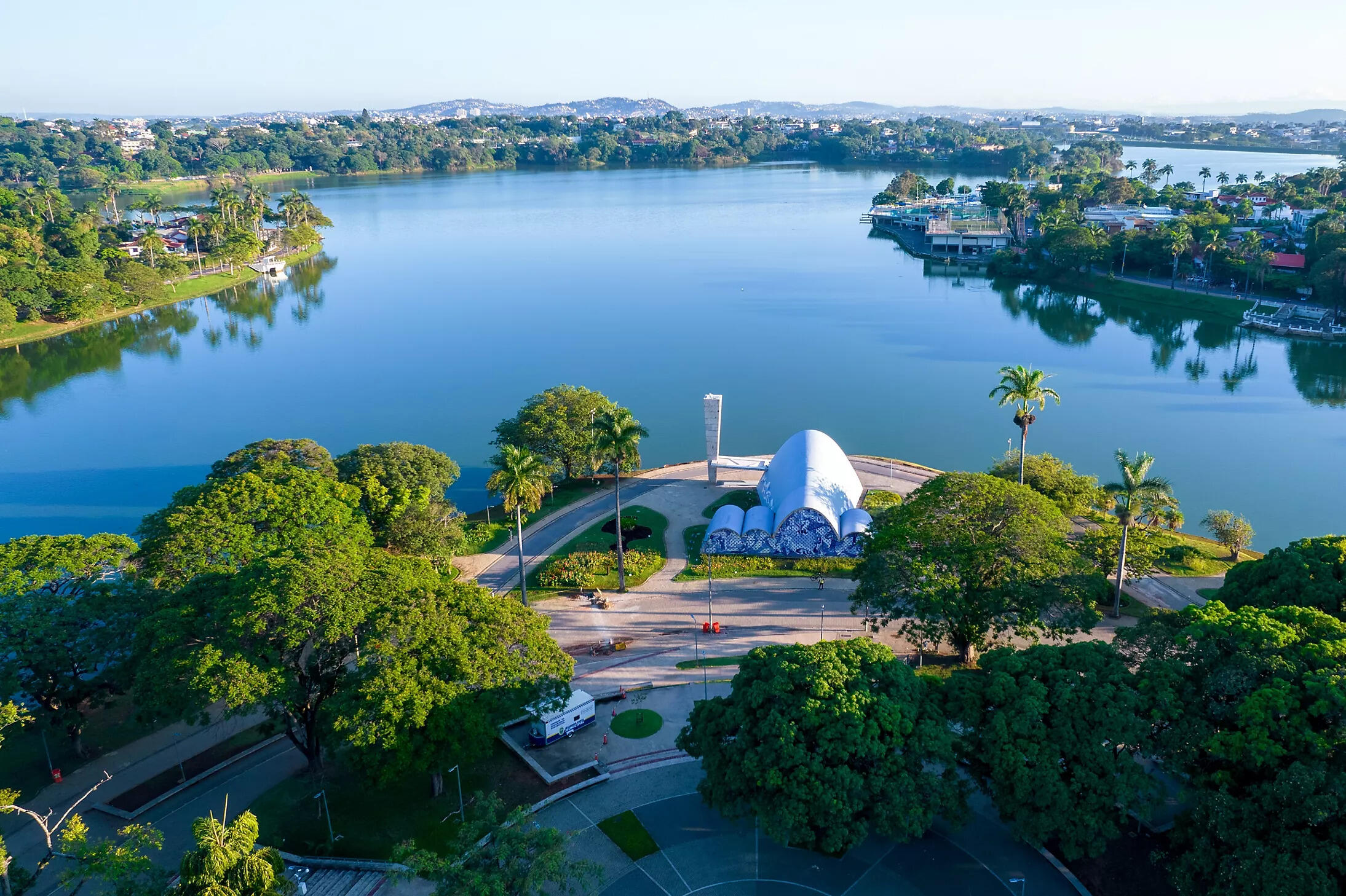 Paisagem de Belo Horizonte vista de cima. 