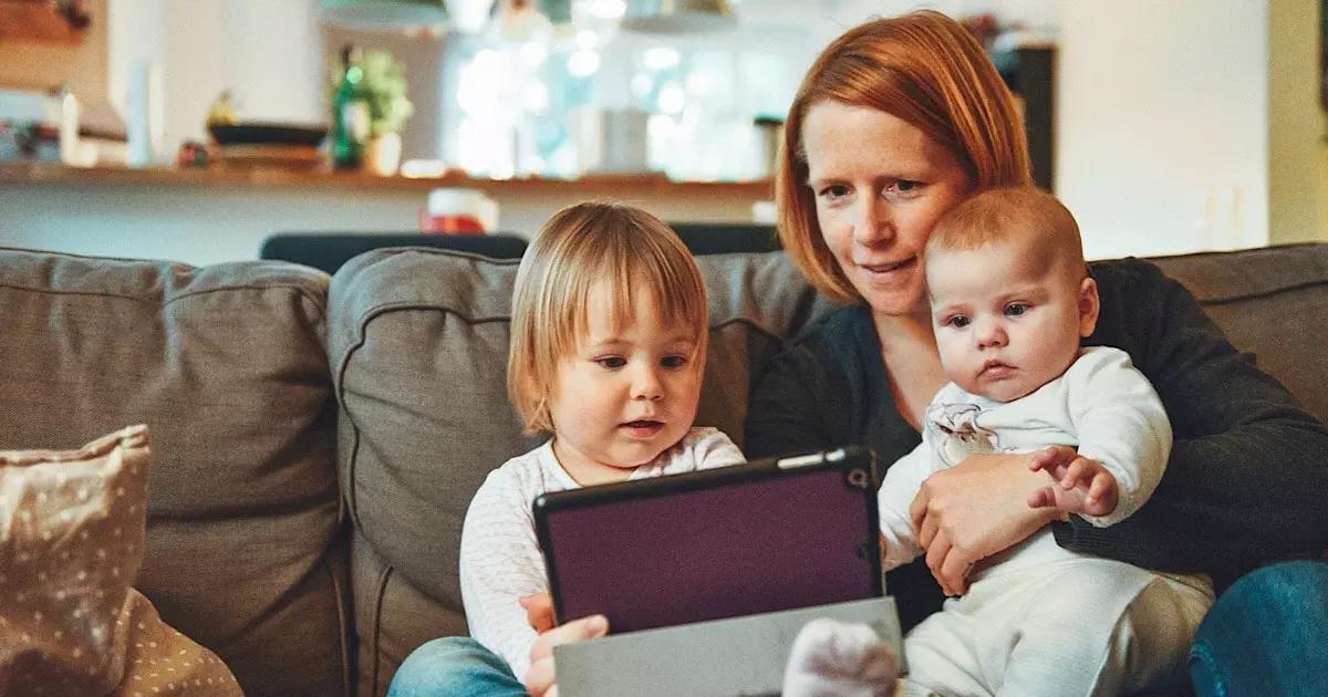 mom with kids