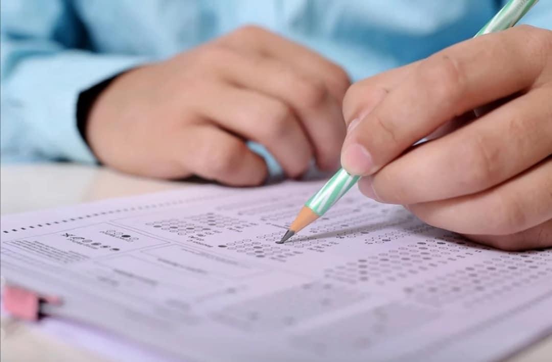 Certification to become a nutritionist in Canada