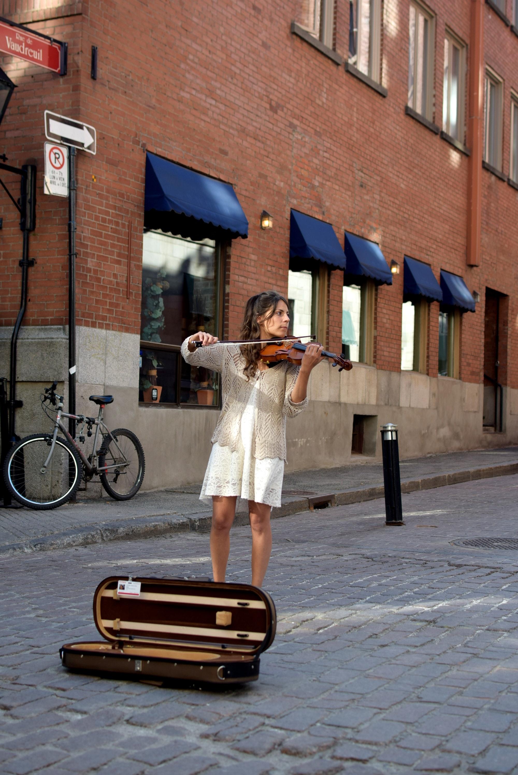 Teach the violin anywhere. 