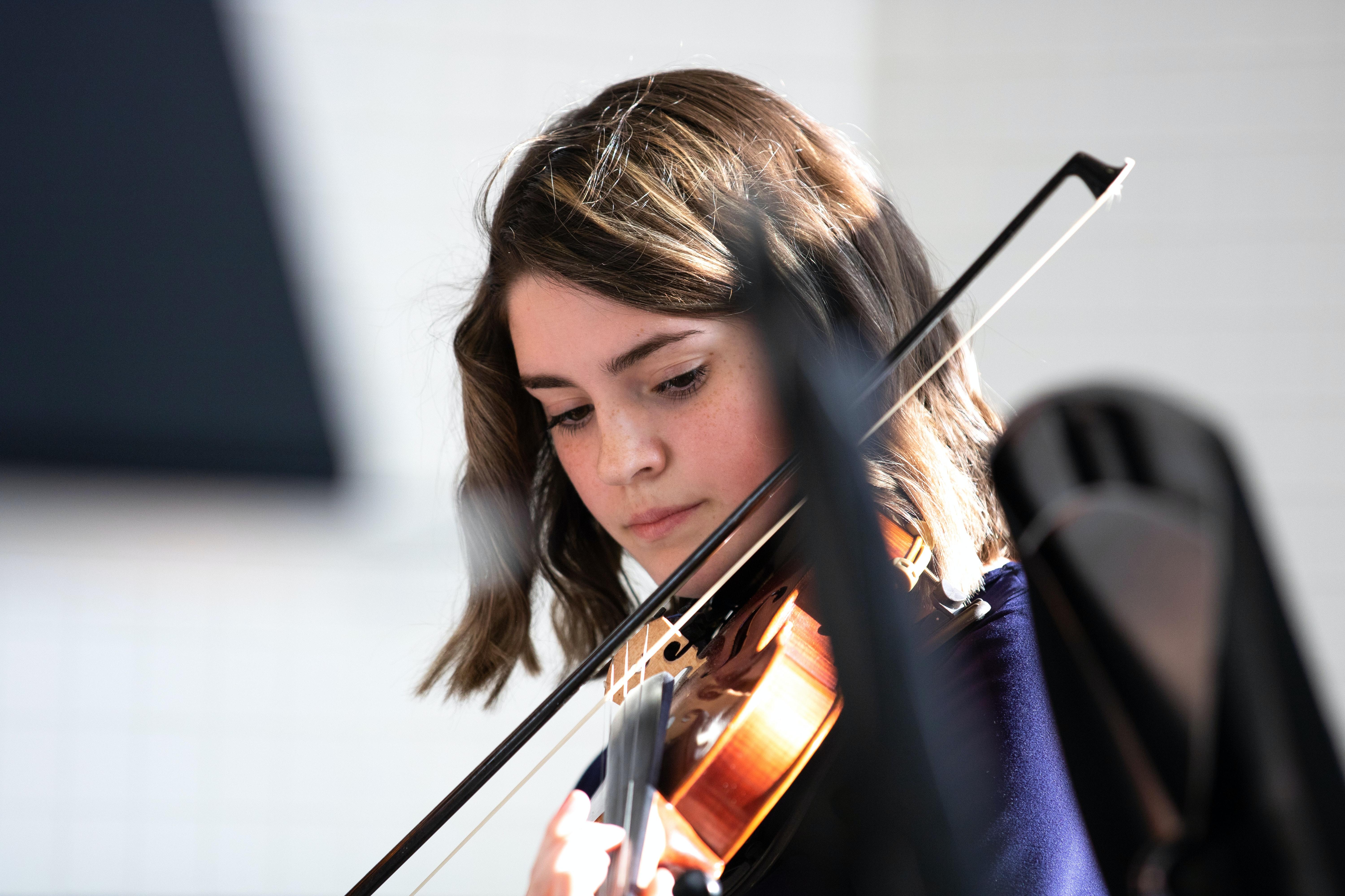 Teach violin to anyone.