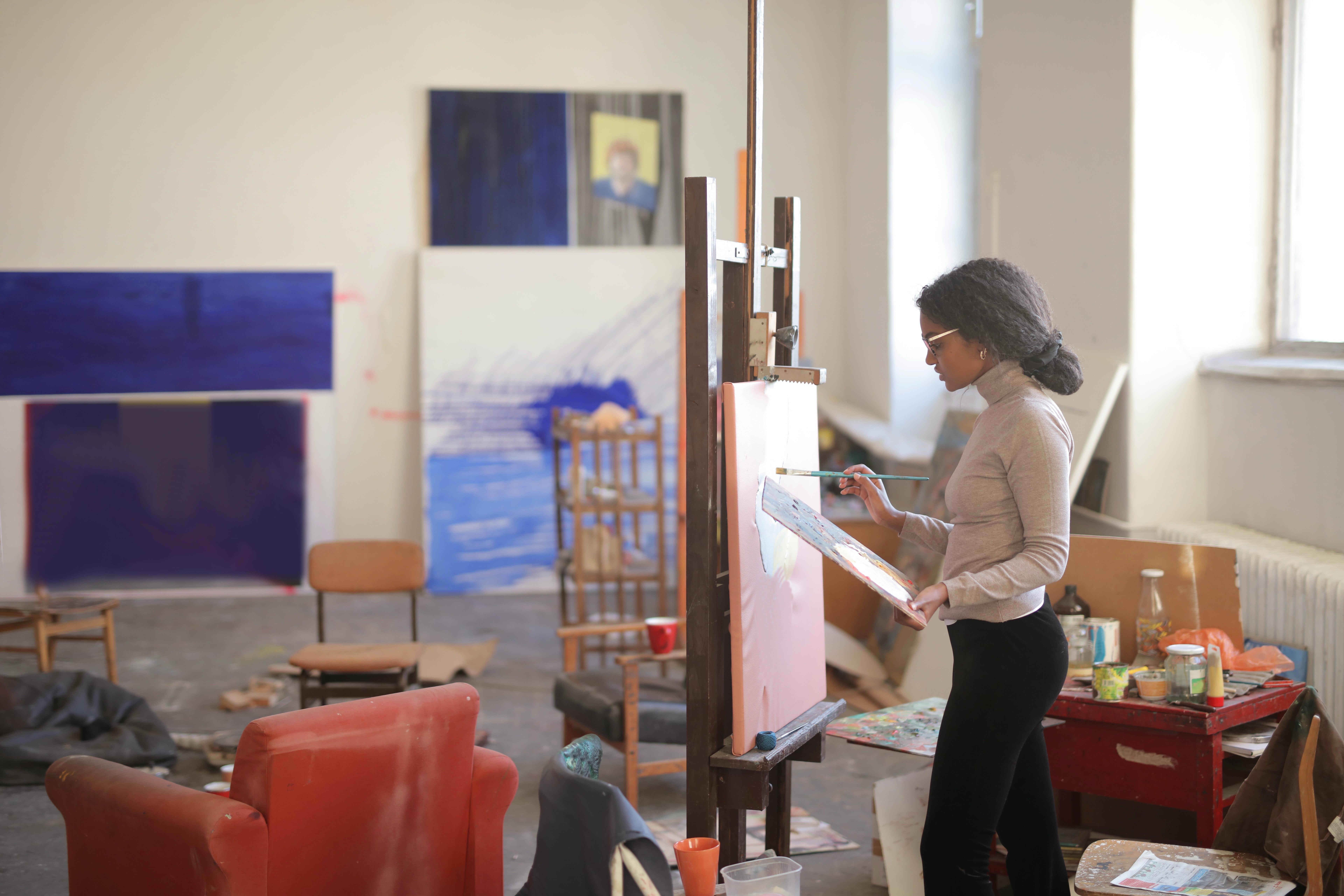Grow your art passion with art school.