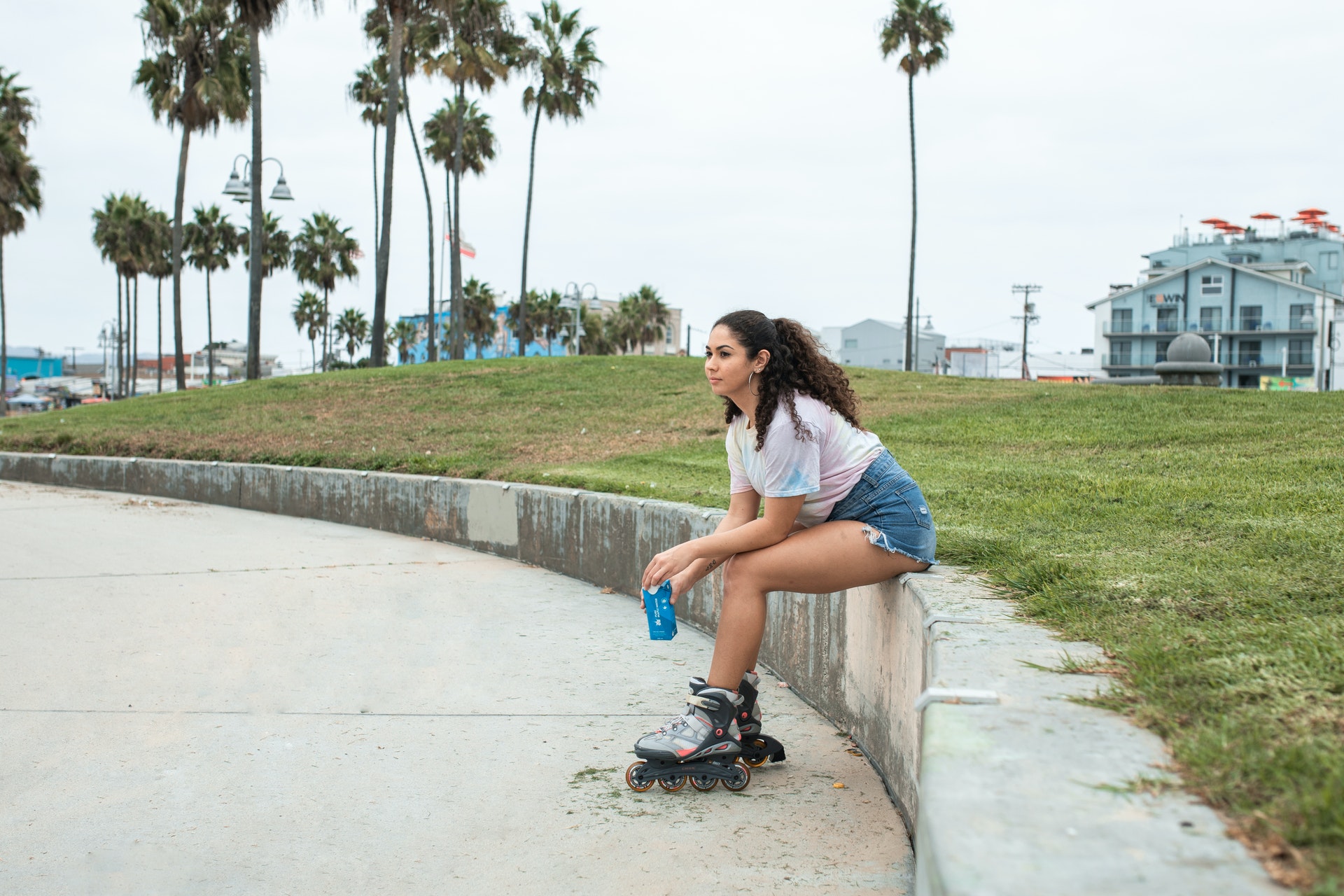 how to find roller skating near me
