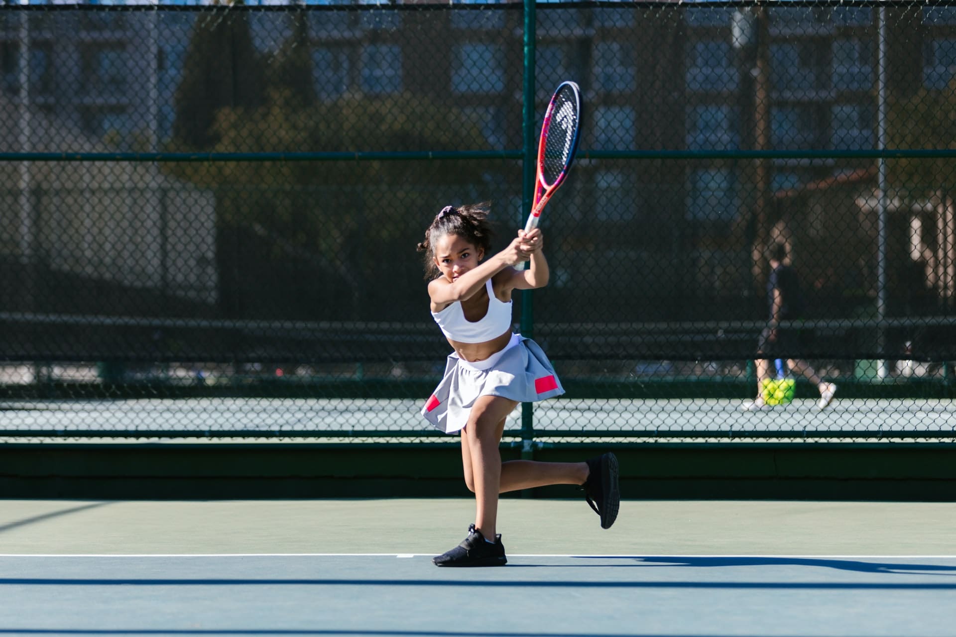 where to find tennis lessons for kids in canada