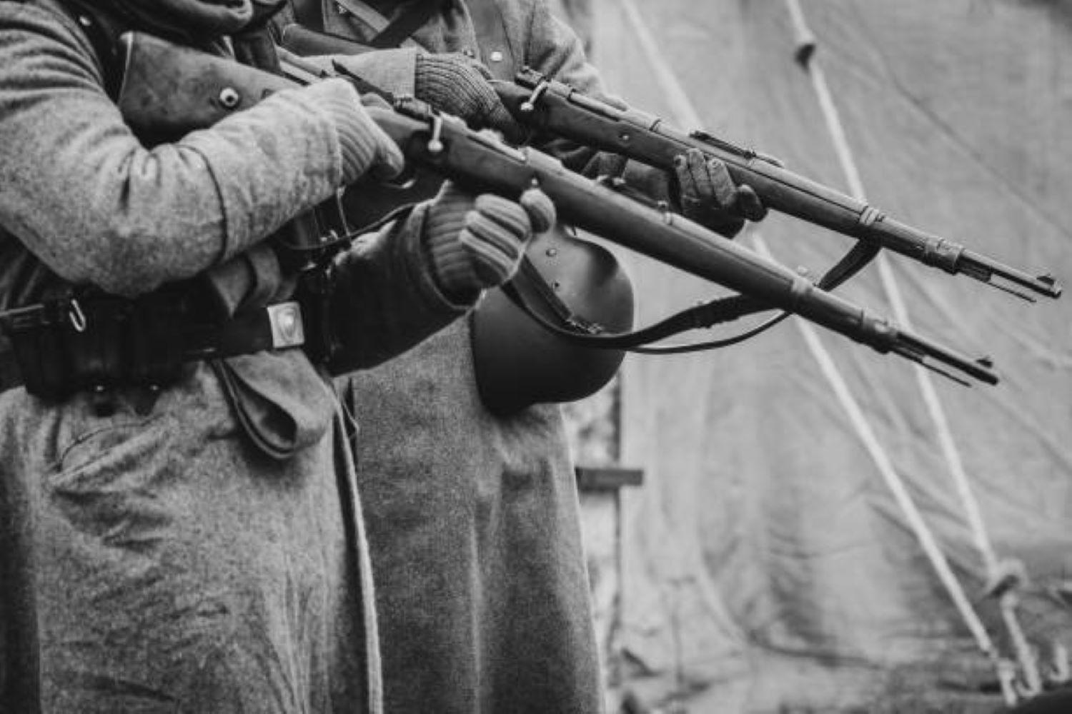 Soldiers with gun
