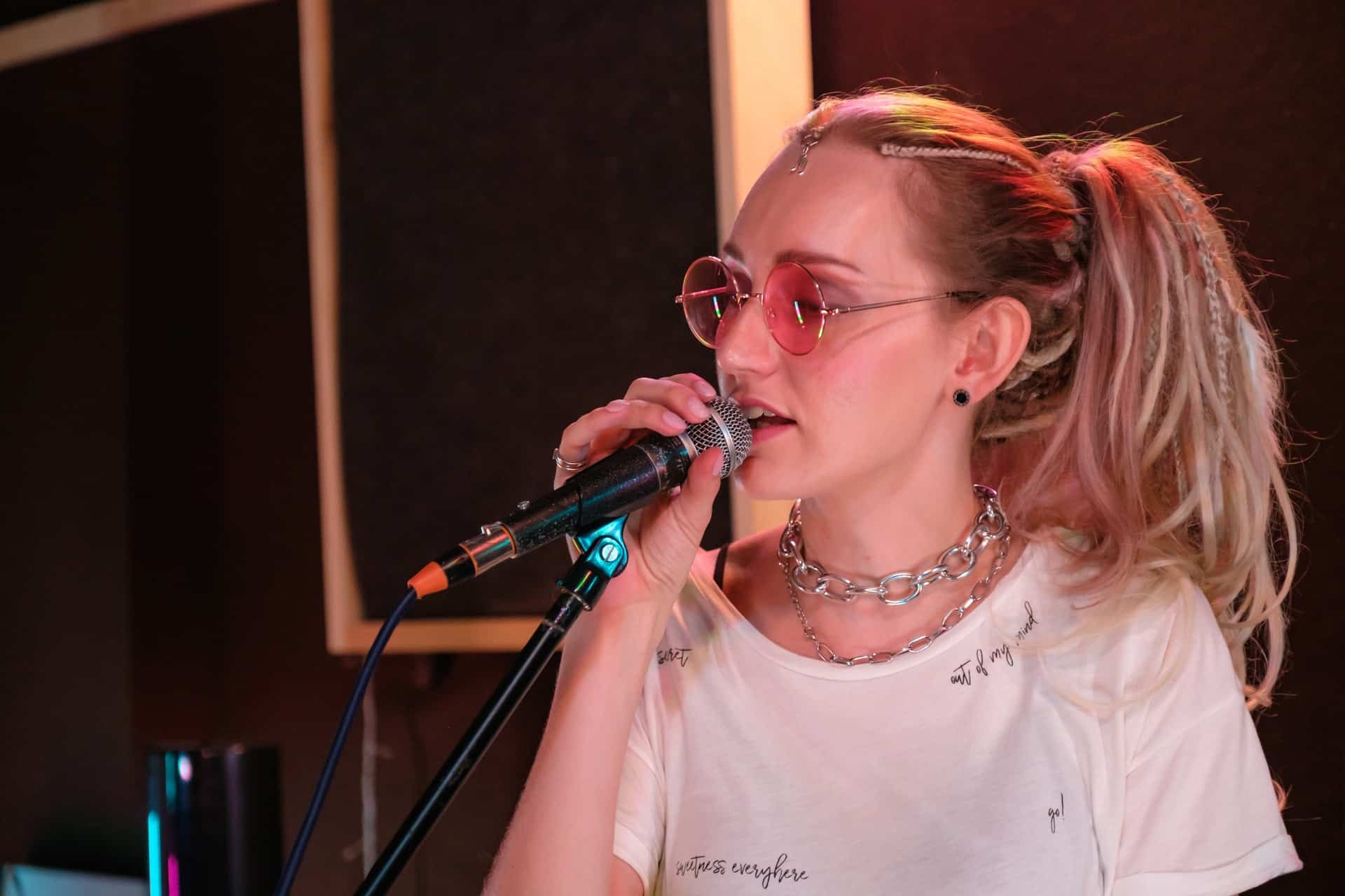 where to find private singing lessons toronto