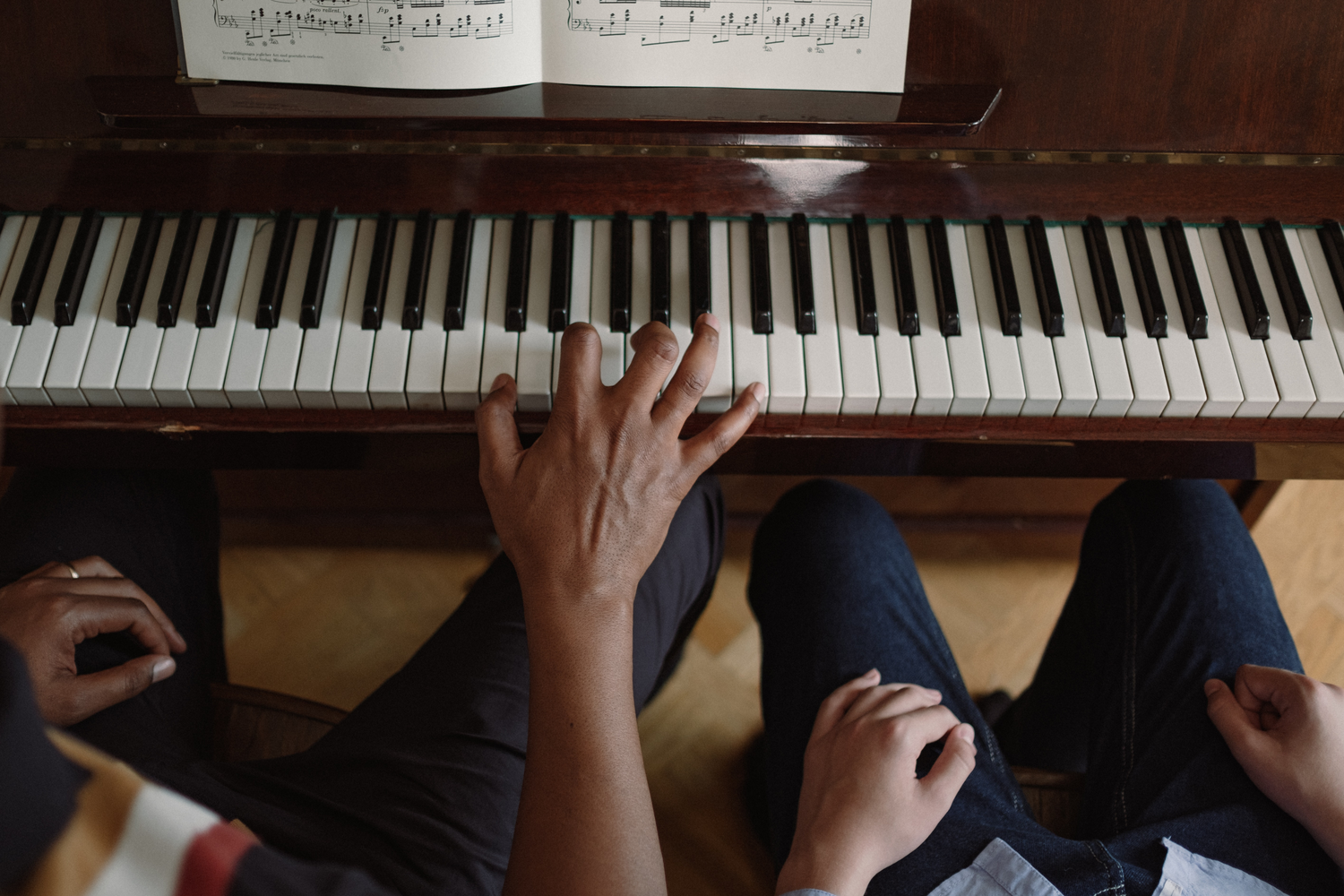 A piano