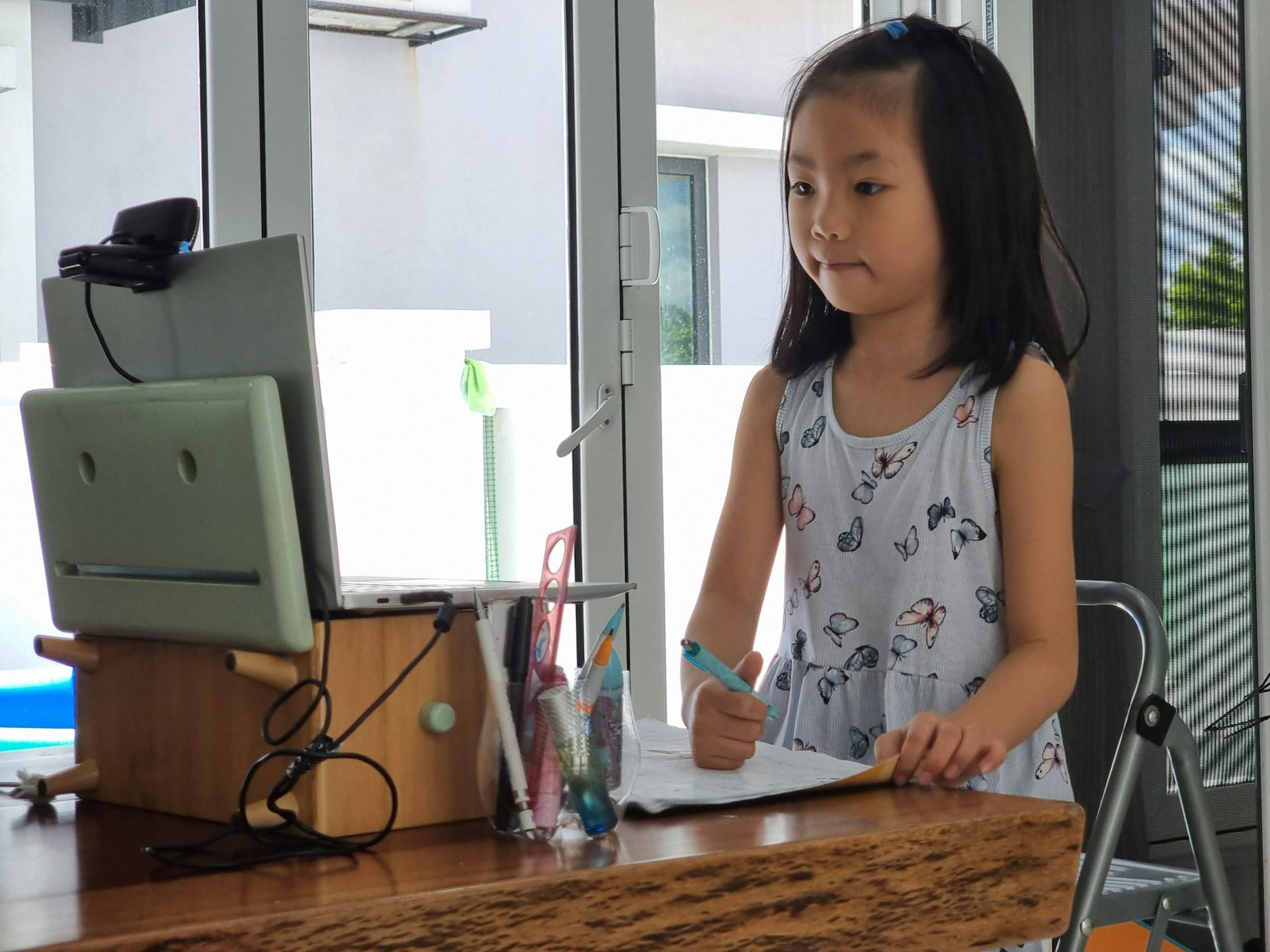 Girl studying Korean through tutoring
