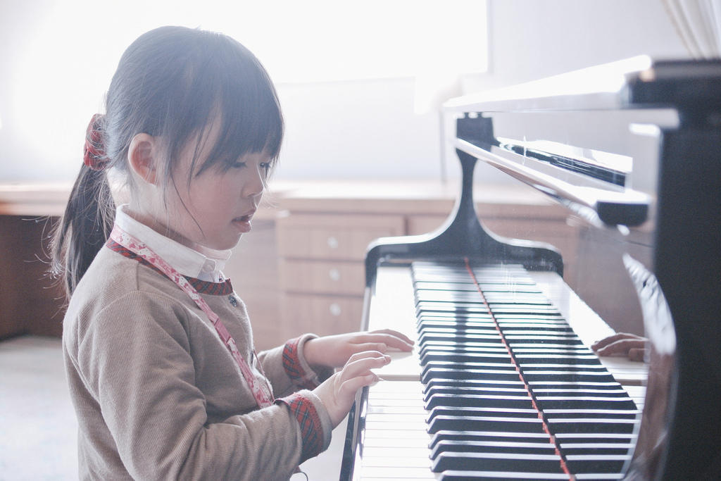 Even kids can play the piano!