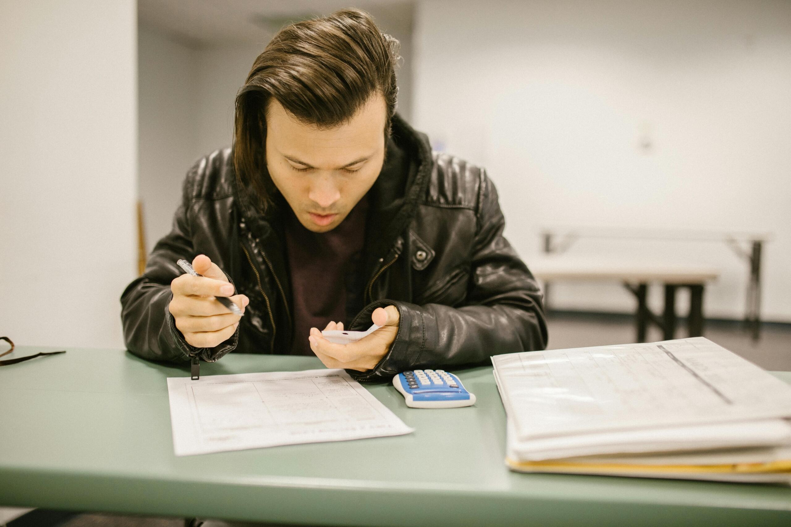 Hire an online math tutor