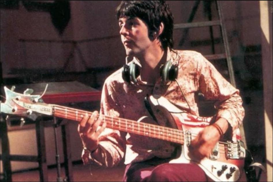 Different methods of playing the guitar.