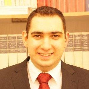 Un professeur de mathématique donne des cours particuliers de maths par skype