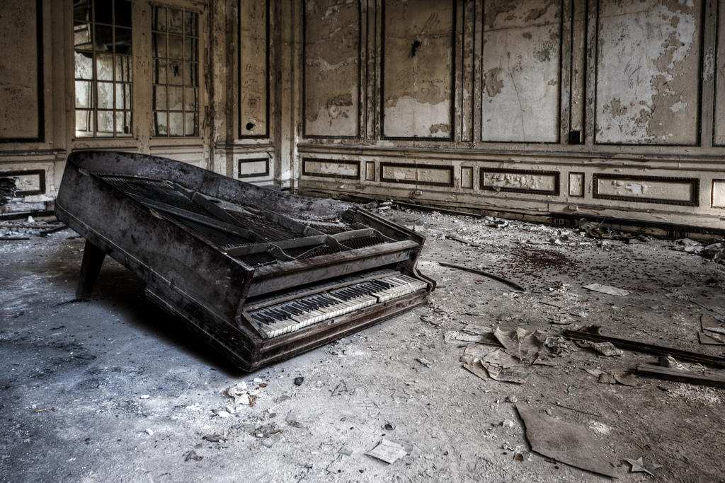 Il est bon de jouer du piano tous les jours pour progresser.