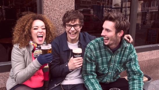 Parler anglais peut vous permettre de faire de belles rencontres.