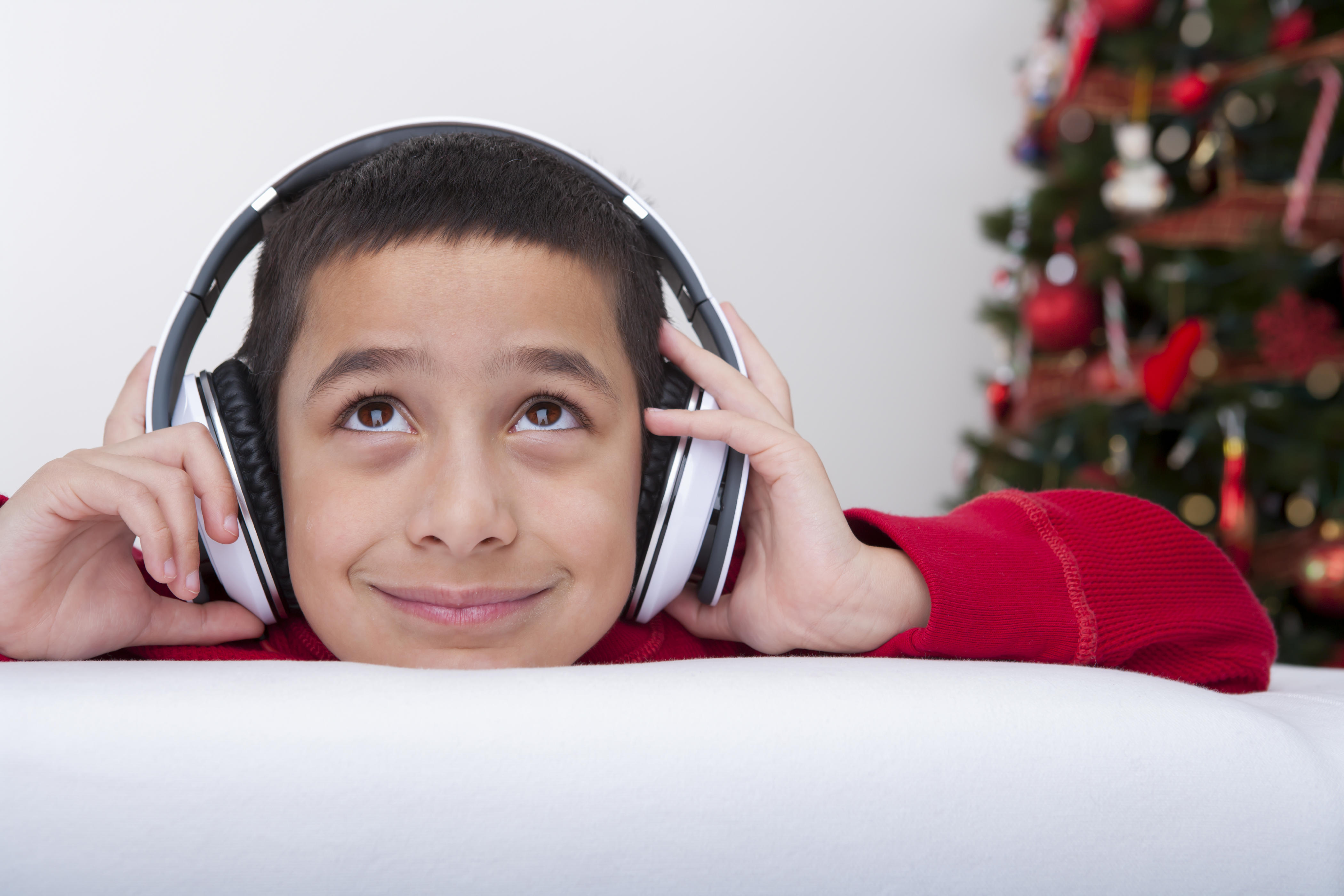 En suivant des cours de guitare, votre enfant va développer sa culture musicale.