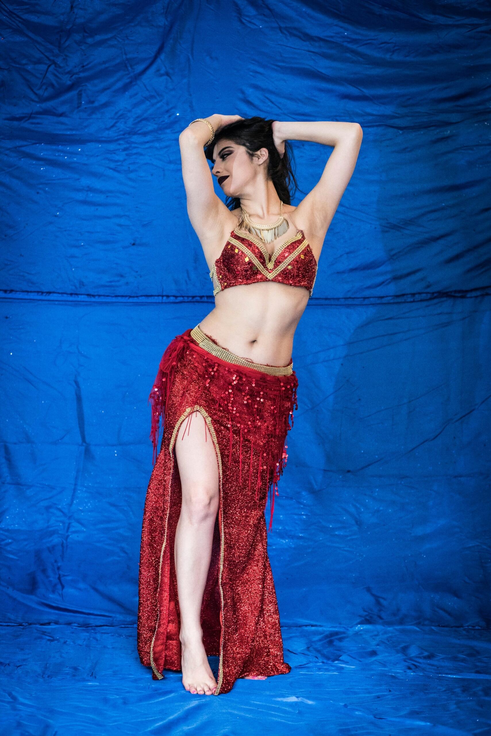 femme danseuse orientale