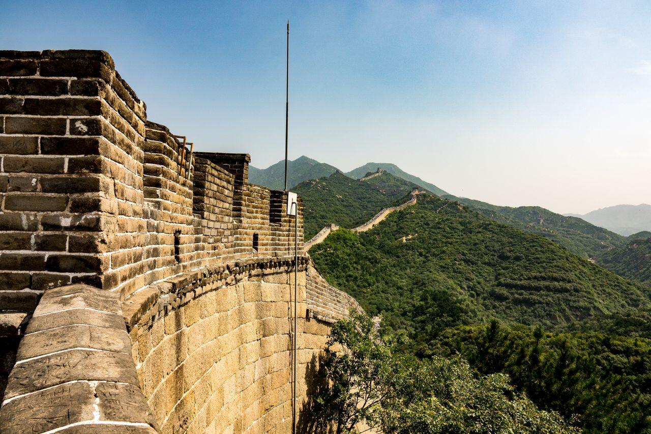 muraille de chine collines verdoyantes