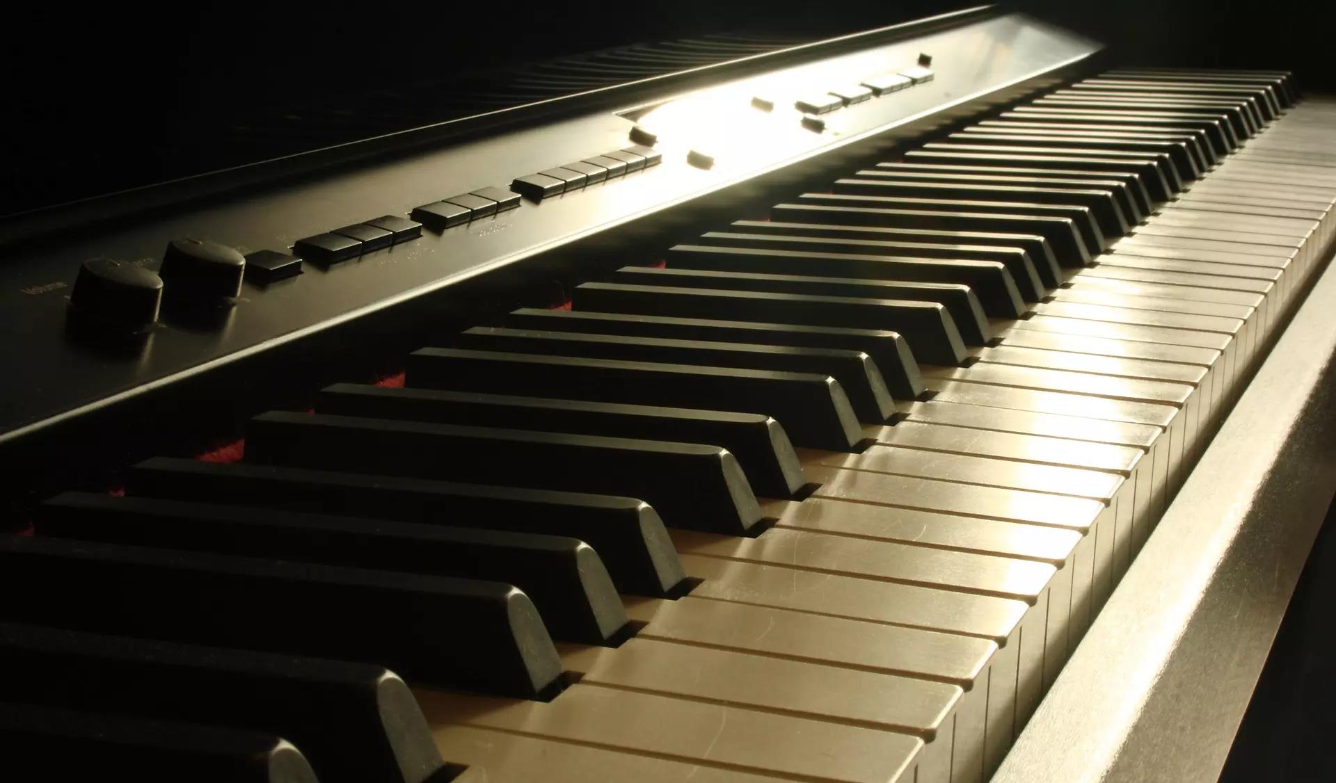 Comment apprendre le piano dans les cantons helvètes ?