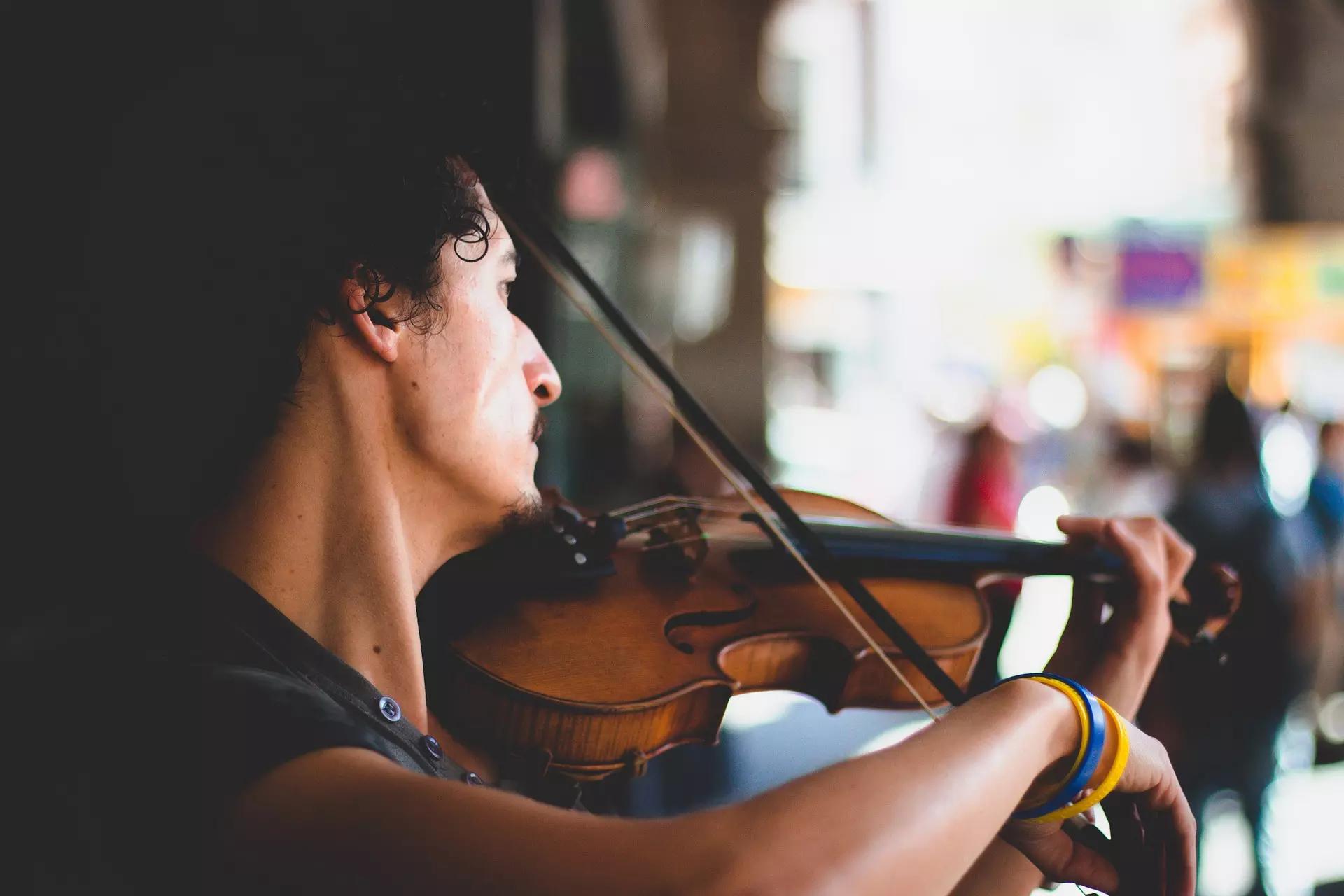 Où suivre des cours de violon en Suisse ?