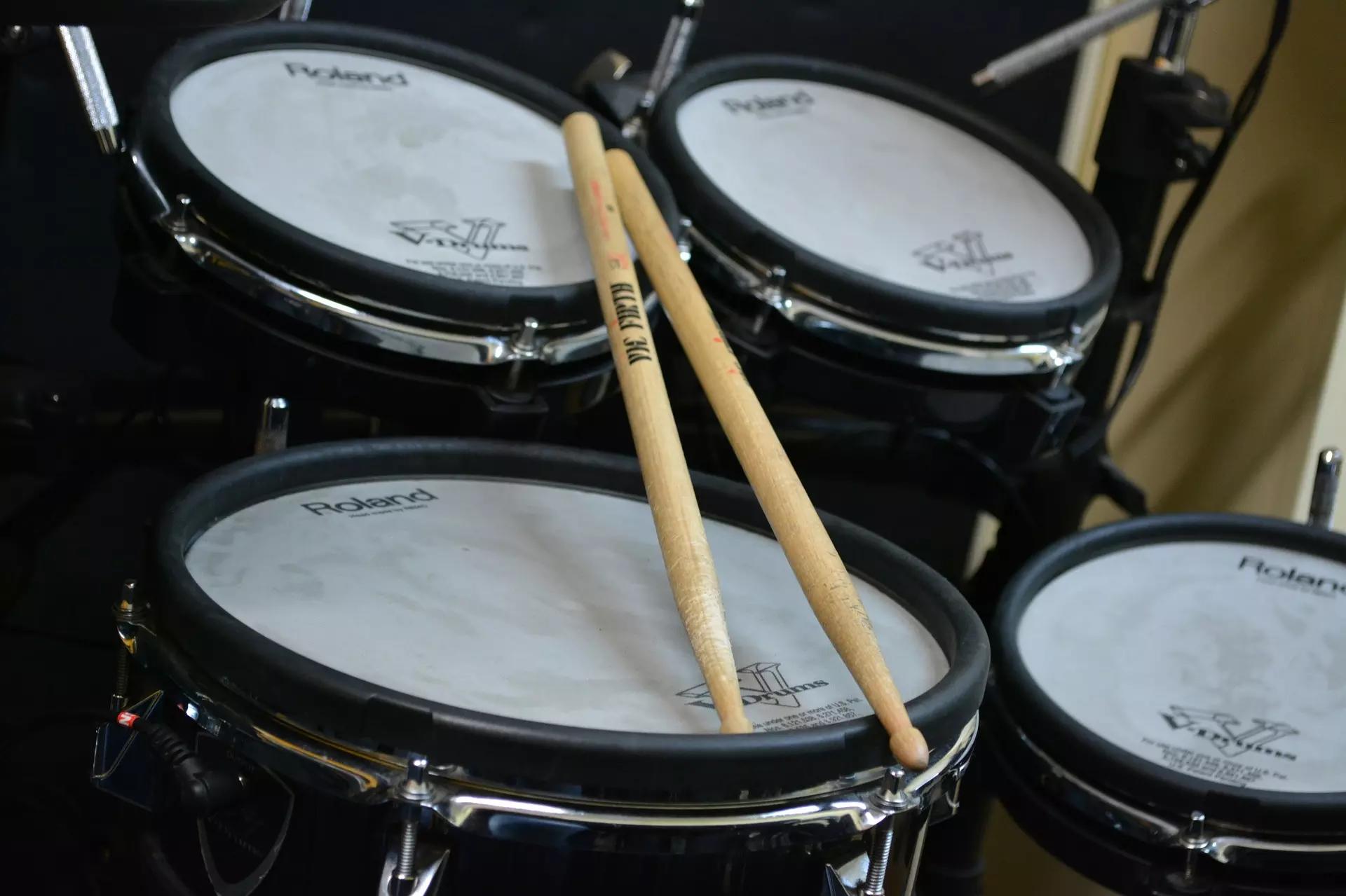 Où apprendre les percussions en Suisse ?