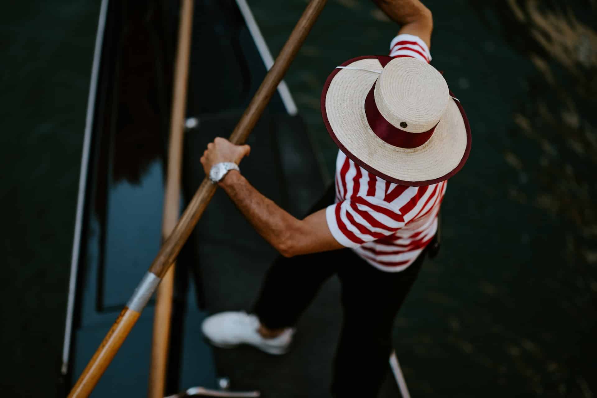 Un gondolier à venise