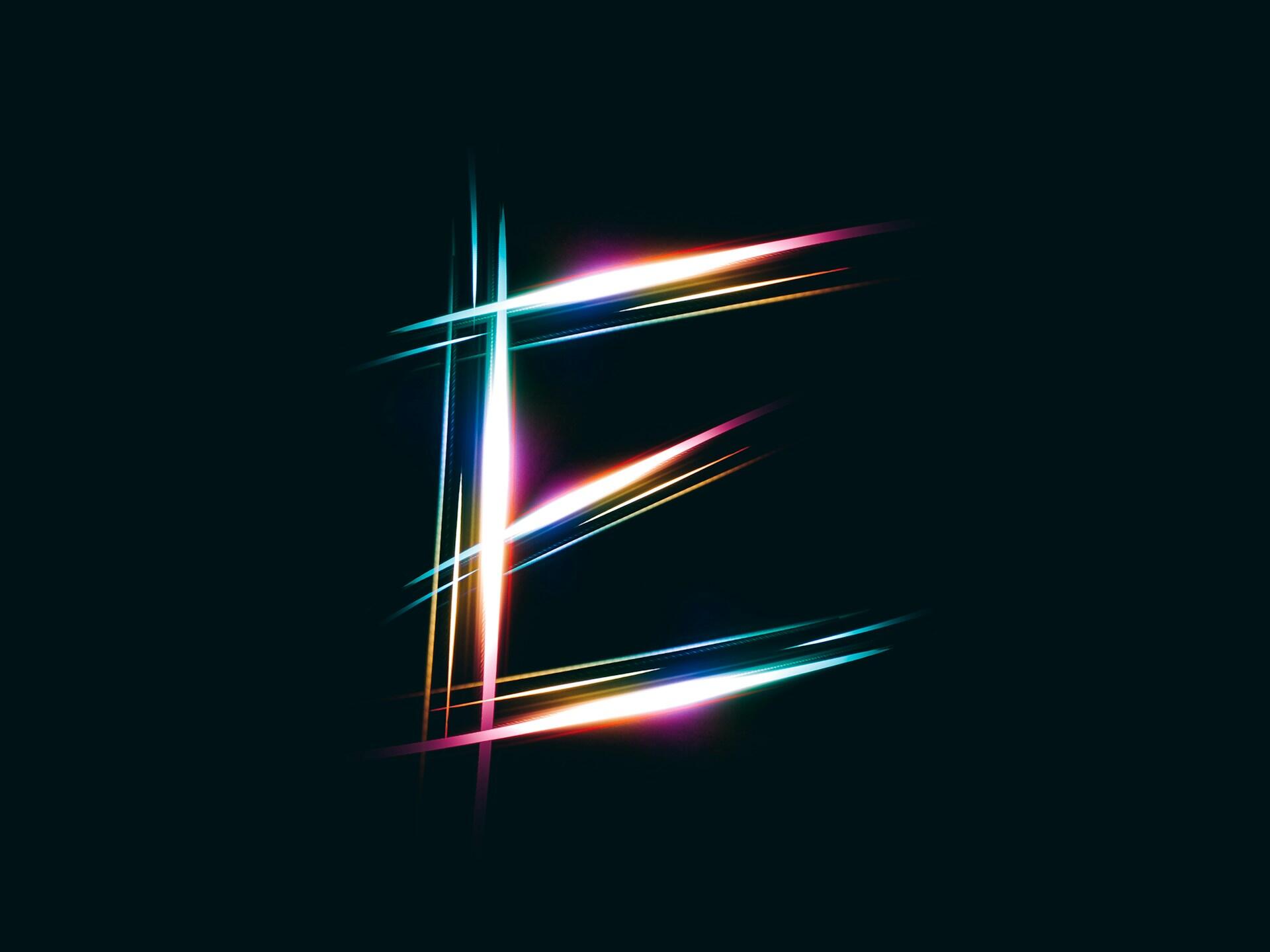E en lumière