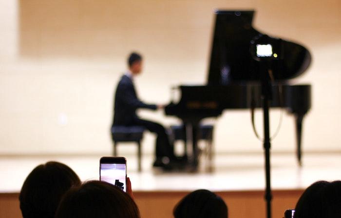 Un pianiste sur scène