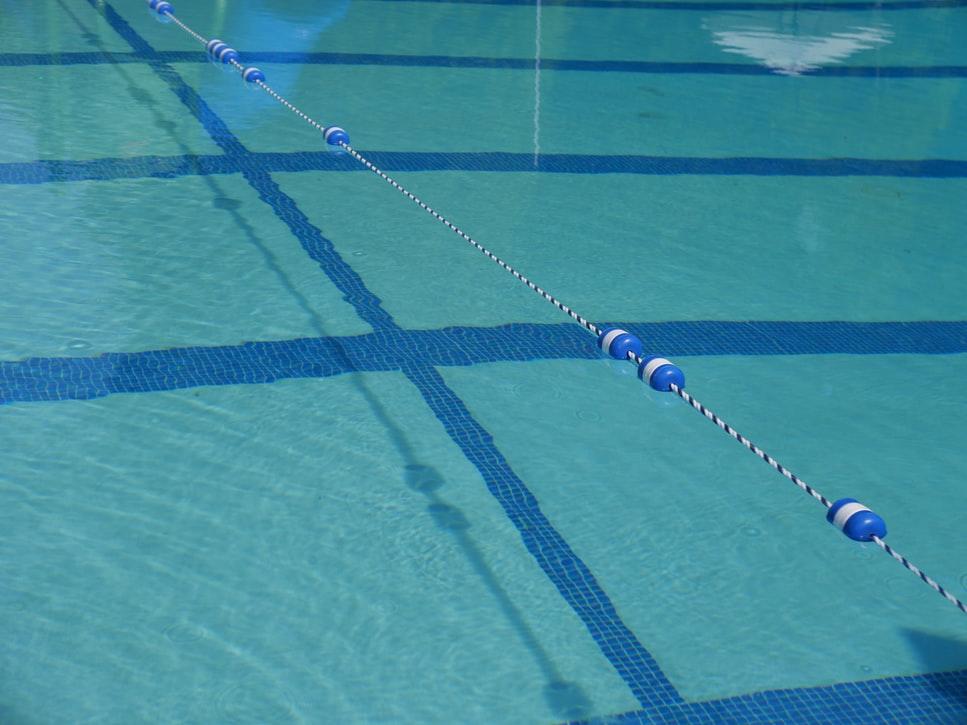 vue piscine bleue