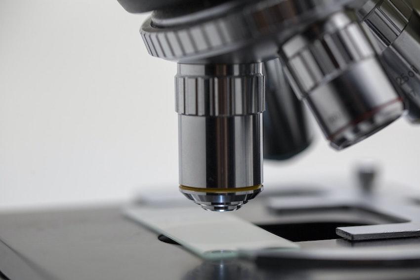 un microscope
