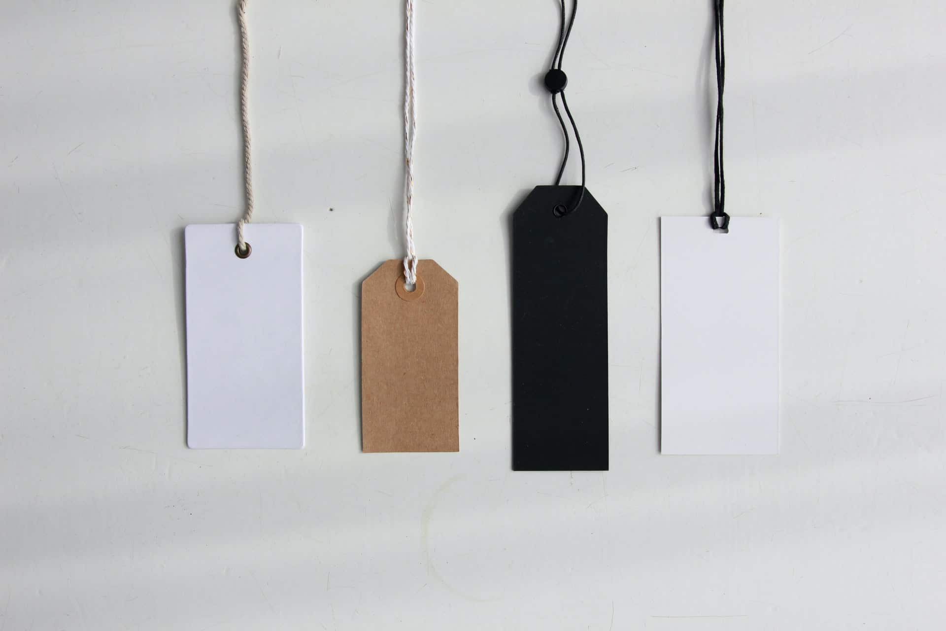 étiquettes de prix en papier