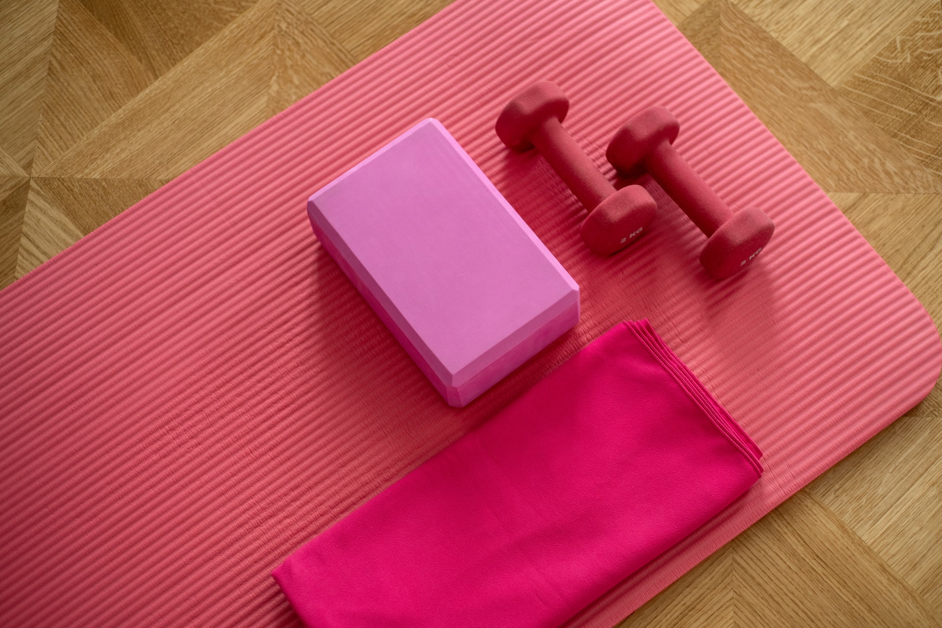 tapis de sport avec haltères