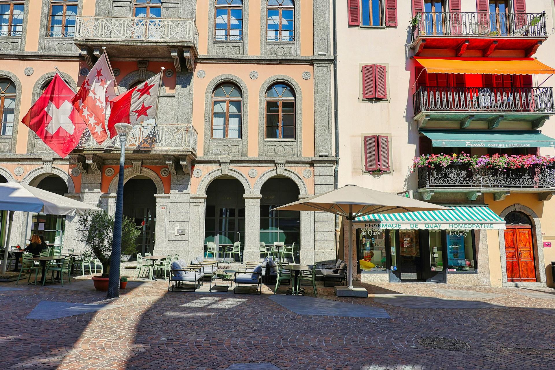 Une rue à Sion, en Suisse.