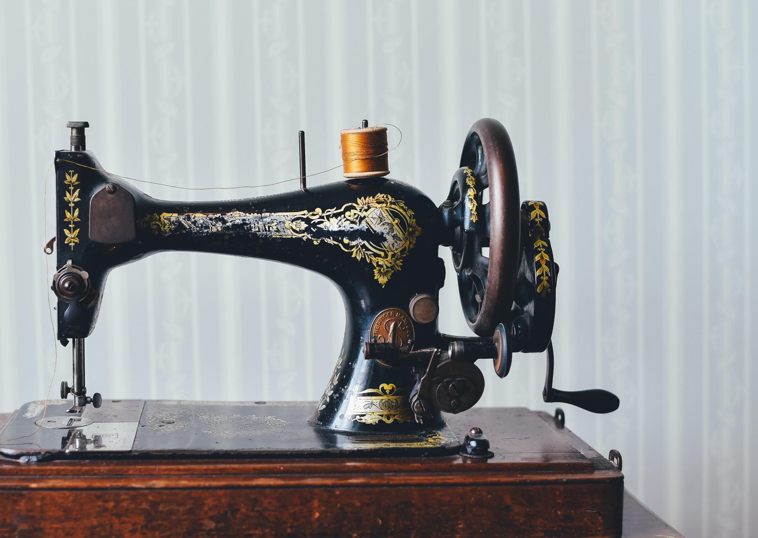 Comment utiliser une machine à coudre ?