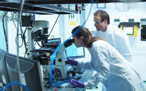 Les métiers qui demandent la double compétence (maths et informatique).