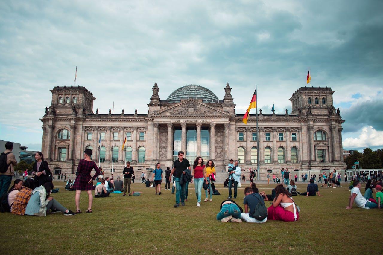 drapeau allemand avec etudiants